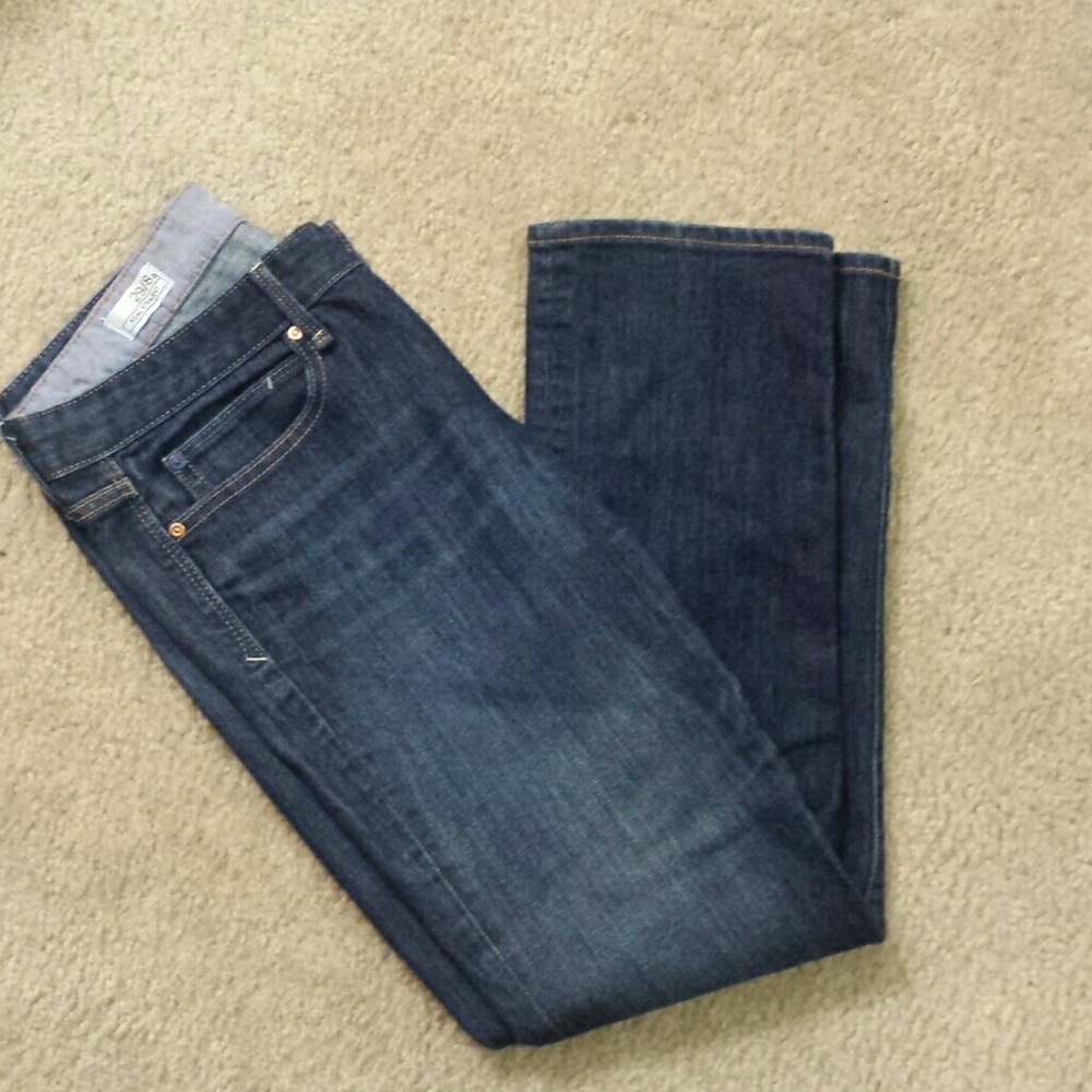 Ladies jeans blue denim like new by Gap cropped